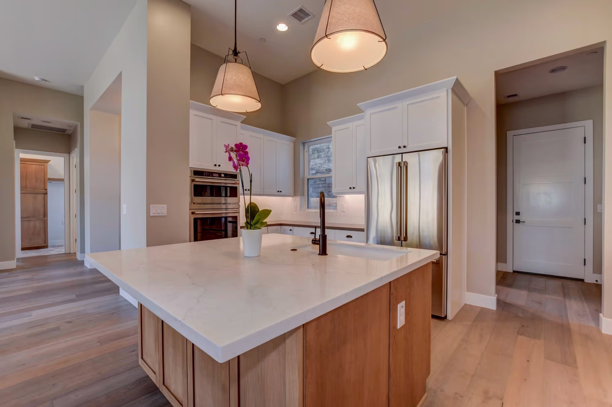 Clean kitchen design
