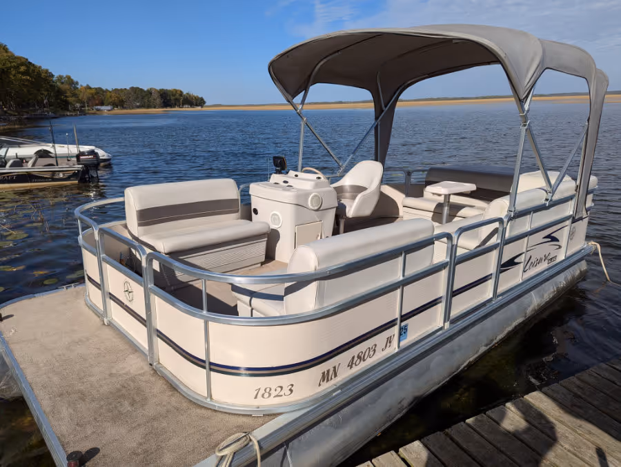 Captain Gary's 18' Leisure Island pontoon