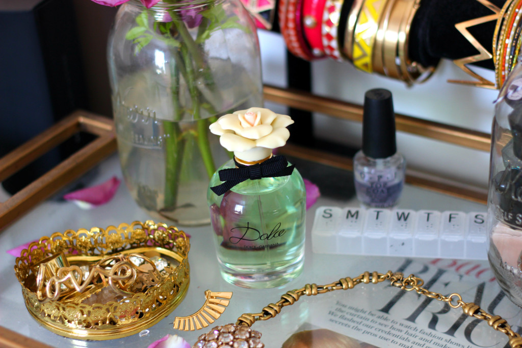 dolce and gabanna, dolce & gabanna, best perfumes 2014, mother's day gift ideas 2014, cute mother's say gifts,perfume, dolce, floral, white, flower, perfume, fragrance, sazan, review, beauty must haves, beauty, best perfume scents 2014, 2014 perfumes, designer, designer fragrance, mother's day, mother's day 2014 gift ideas, gift ideas, affordable finds, shop, blog