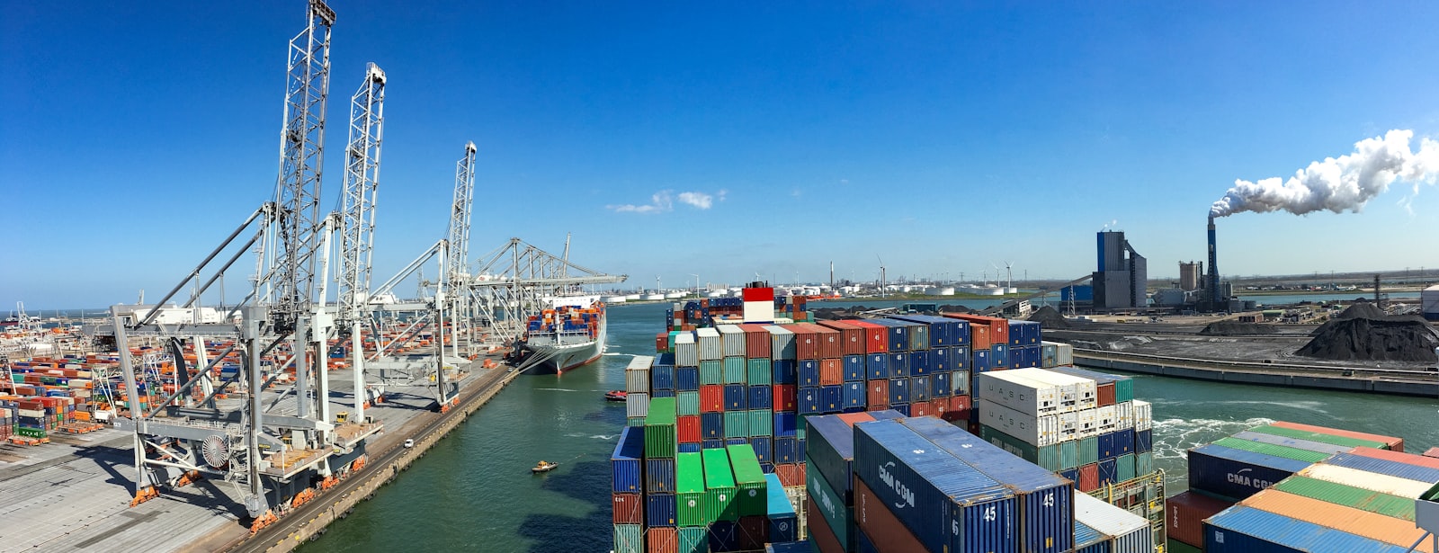 Containers op een haventerminal