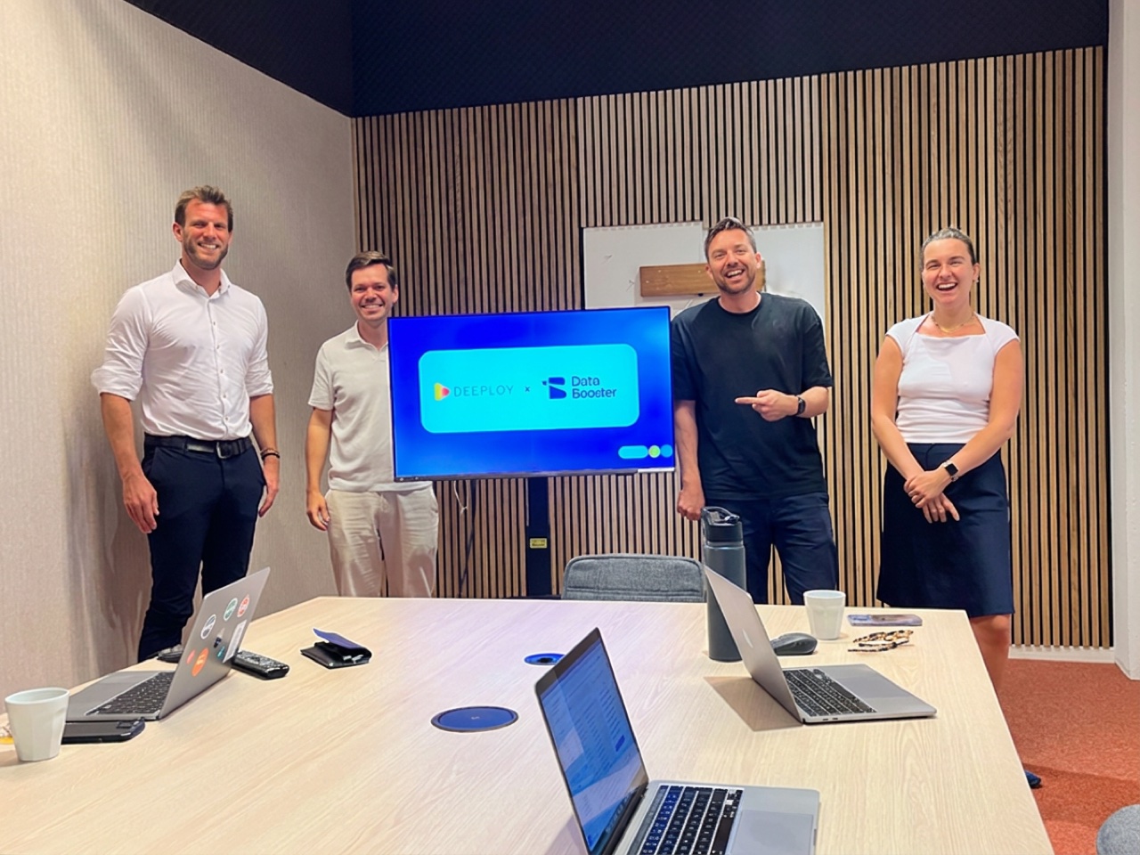 Data Booster gaat samenwerken met Deeploy voor beide kanten van AI-governance