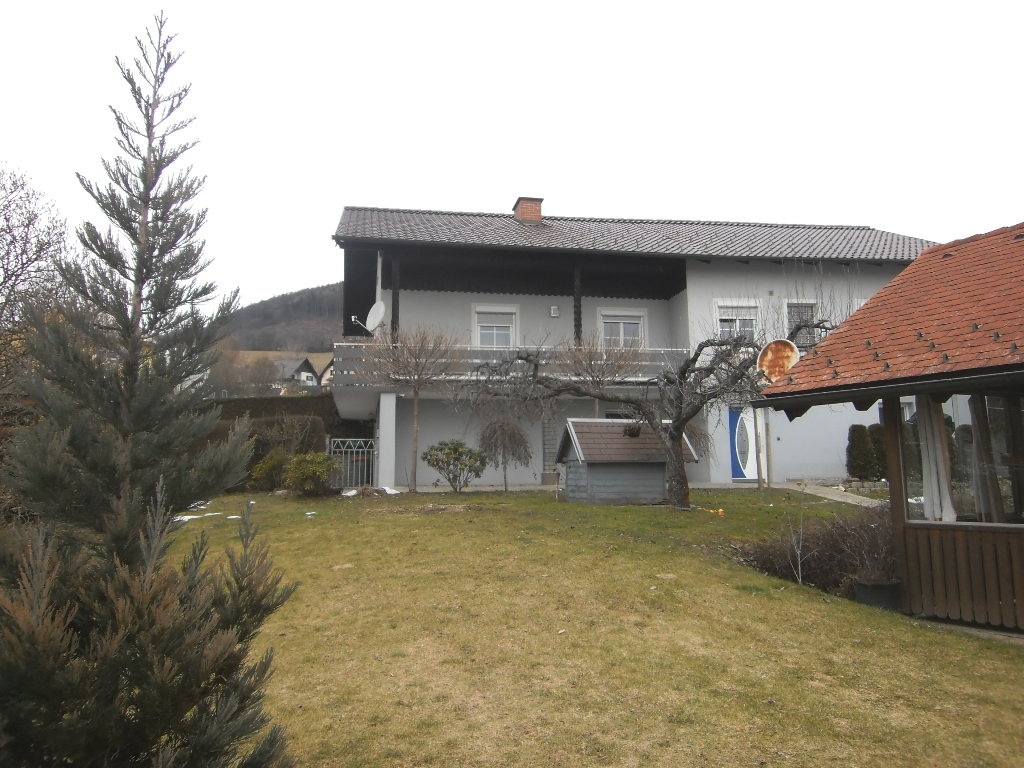 Geräumiges Traumhaus in Graz: 5 Zimmer, Balkon, 1500m² für 1.555,45 € mtl.