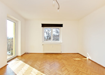 Vielseitiges Ein- oder Zweifamilienhaus mit großzügiger Dachterrasse in beliebter Lage