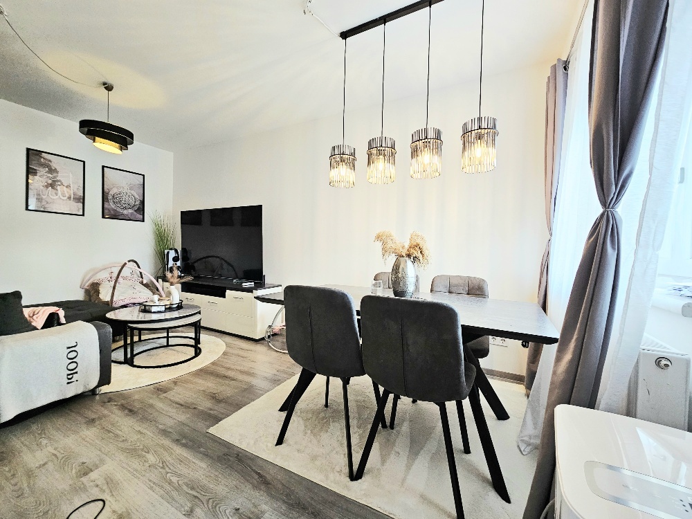 Charmante 2-Zimmer-Wohnung in Graz: Stadtblick, Parkett & Bad mit Fenster! Nur 185.000 €!