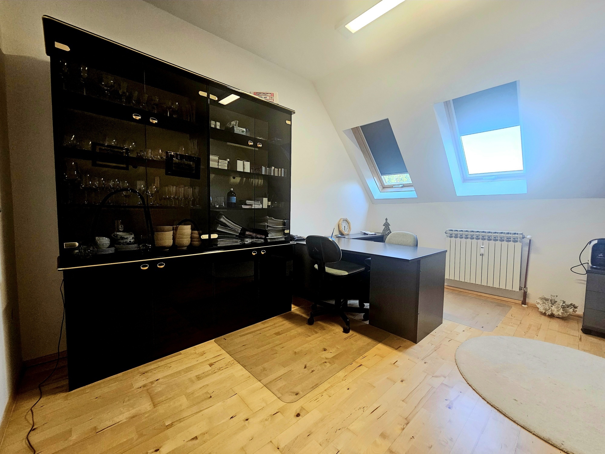 Helle Stadtoase mit Galerie – zeitloser Charme & moderne Eleganz