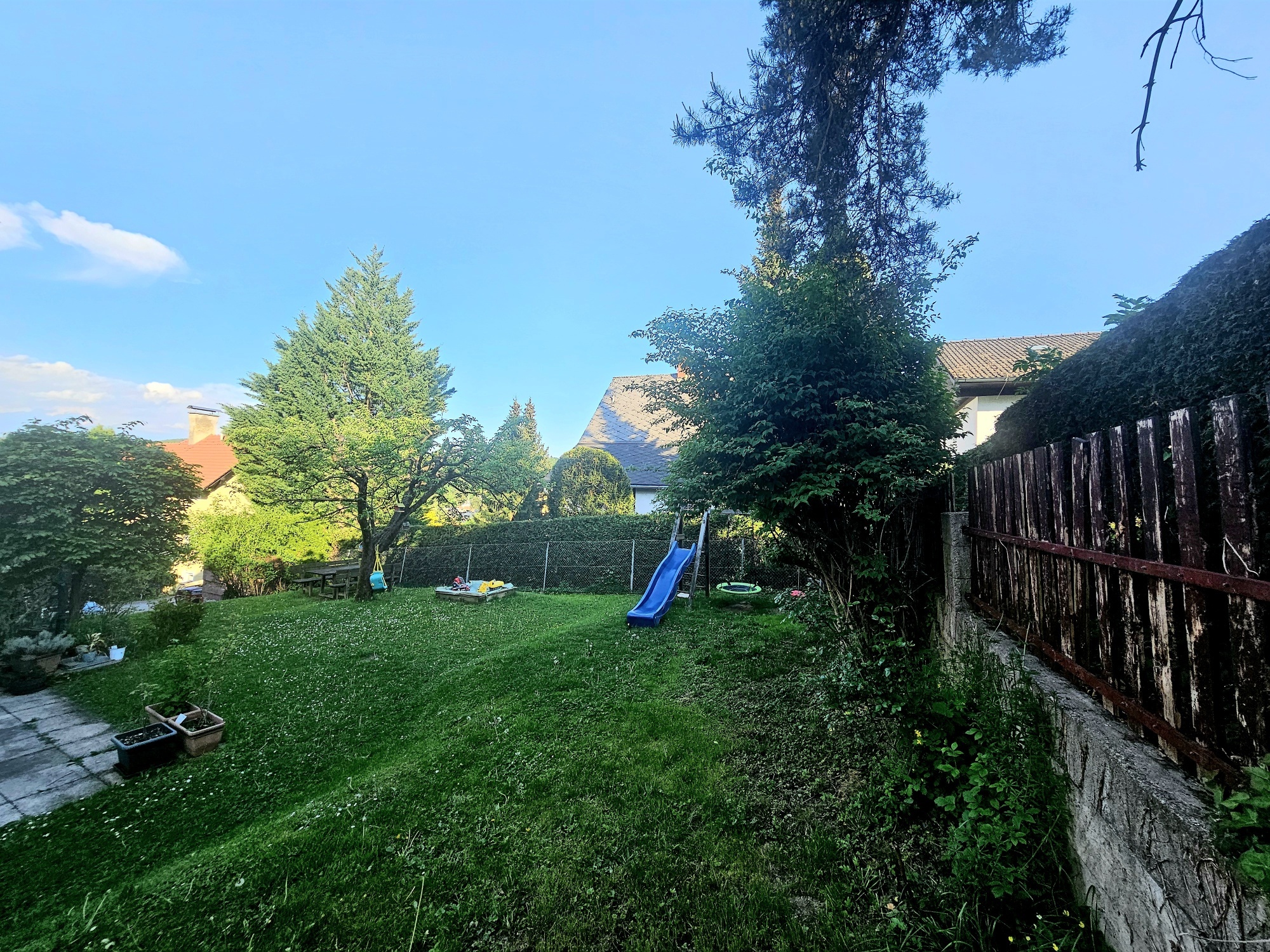 Helle Stadtoase mit Galerie – zeitloser Charme & moderne Eleganz