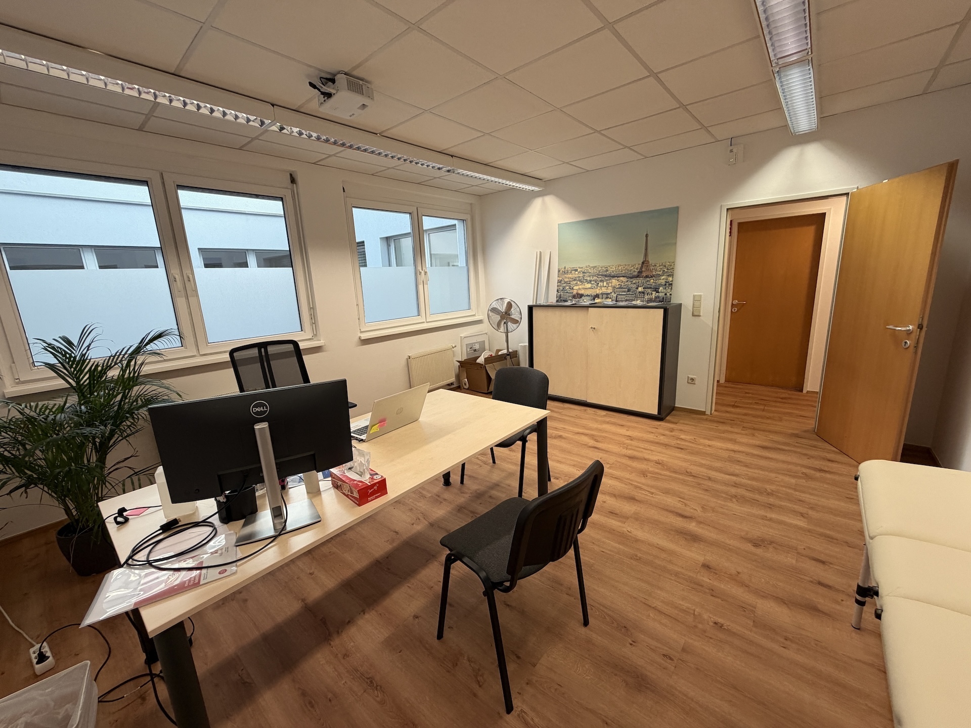Moderne Büro/Praxis in Graz: 104m² mit Balkon, nur 1.571,99 € Miete!