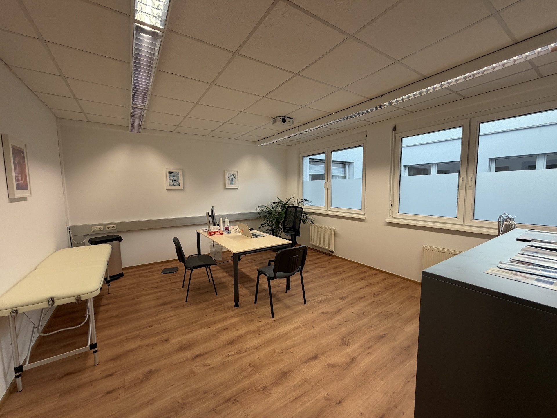 Moderne Büro/Praxis in Graz: 104m² mit Balkon, nur 1.571,99 € Miete!