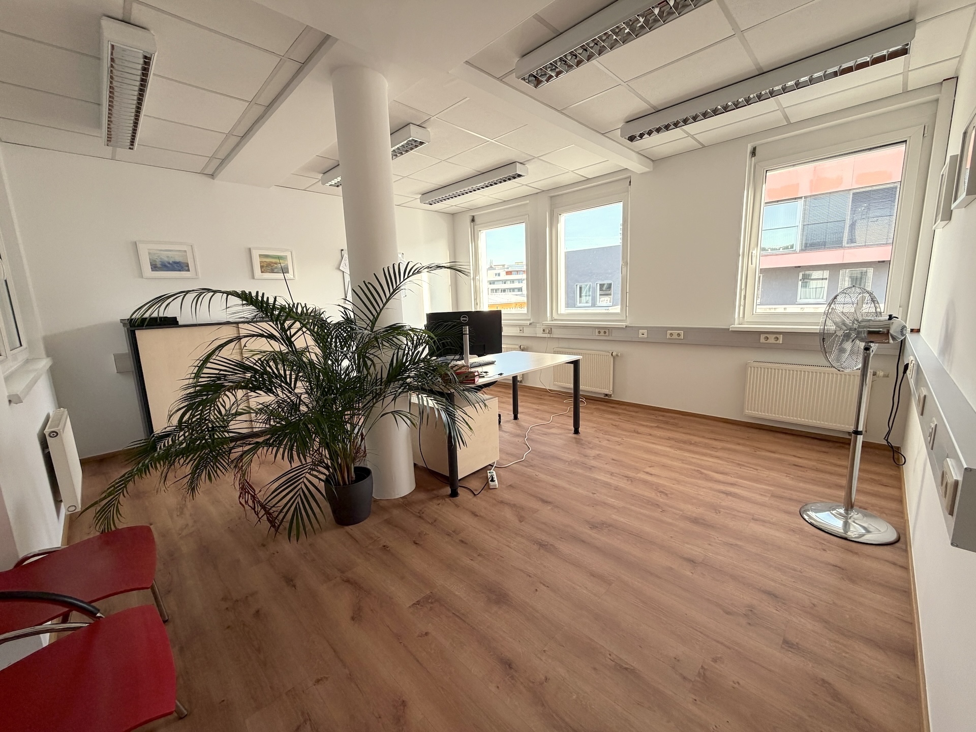 Moderne Büro/Praxis in Graz: 104m² mit Balkon, nur 1.571,99 € Miete!