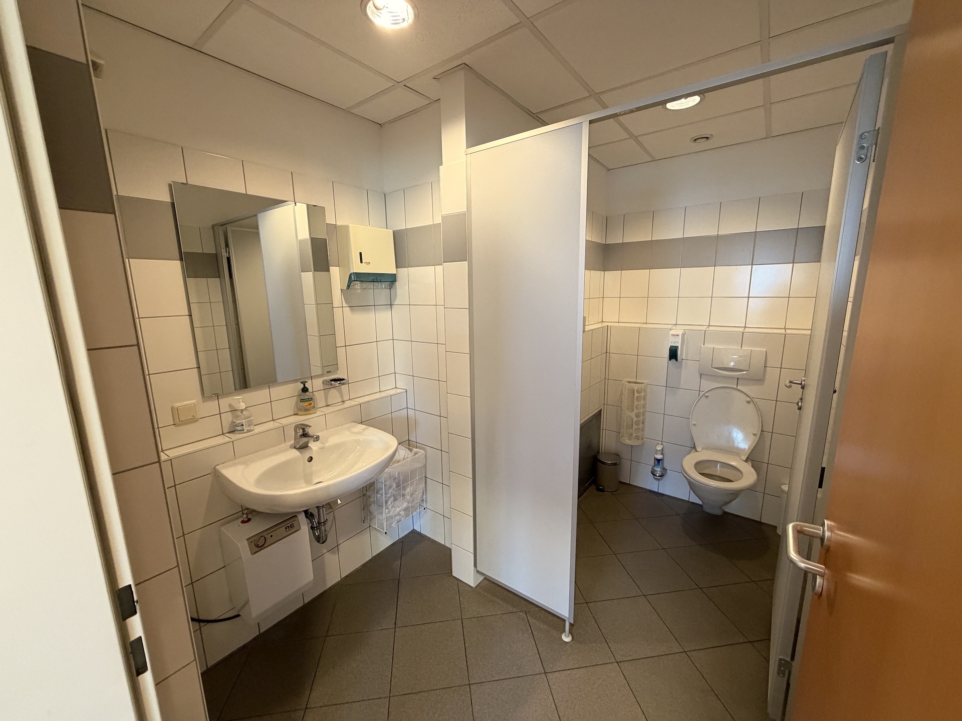 Moderne Büro/Praxis in Graz: 104m² mit Balkon, nur 1.571,99 € Miete!