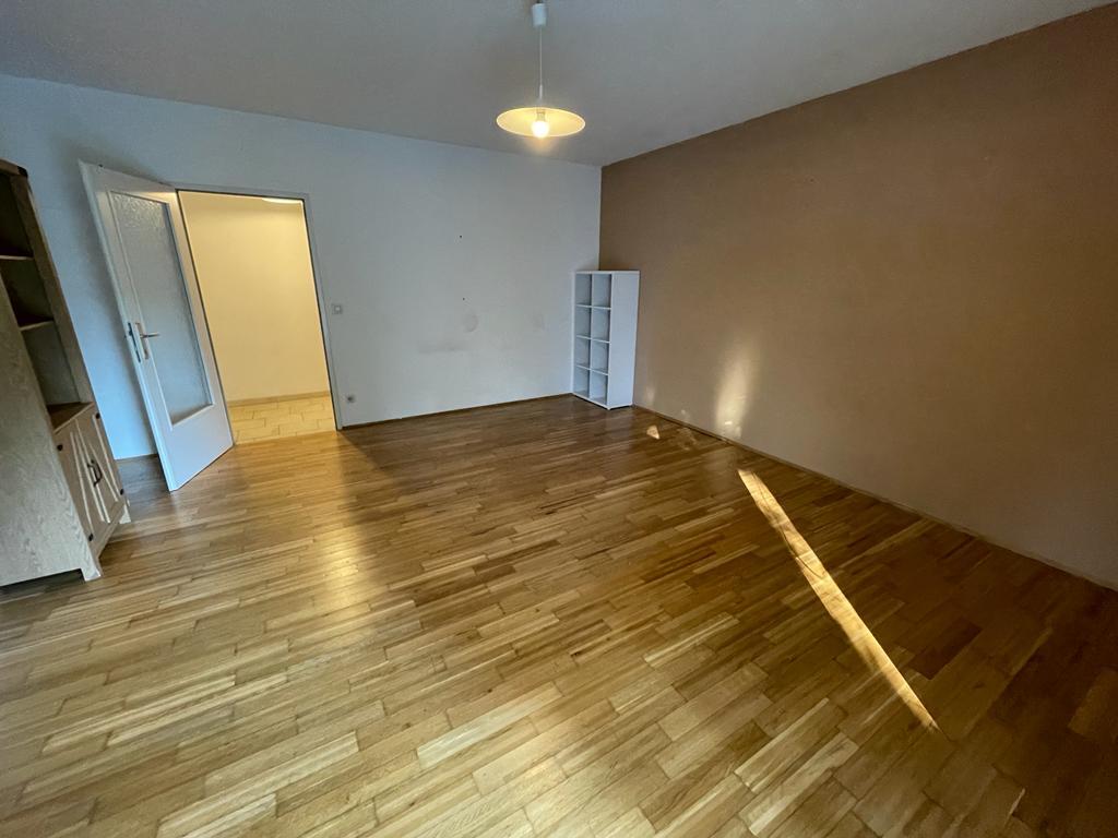 Gemütliche Garconniere mit Balkon gegenüber TU!