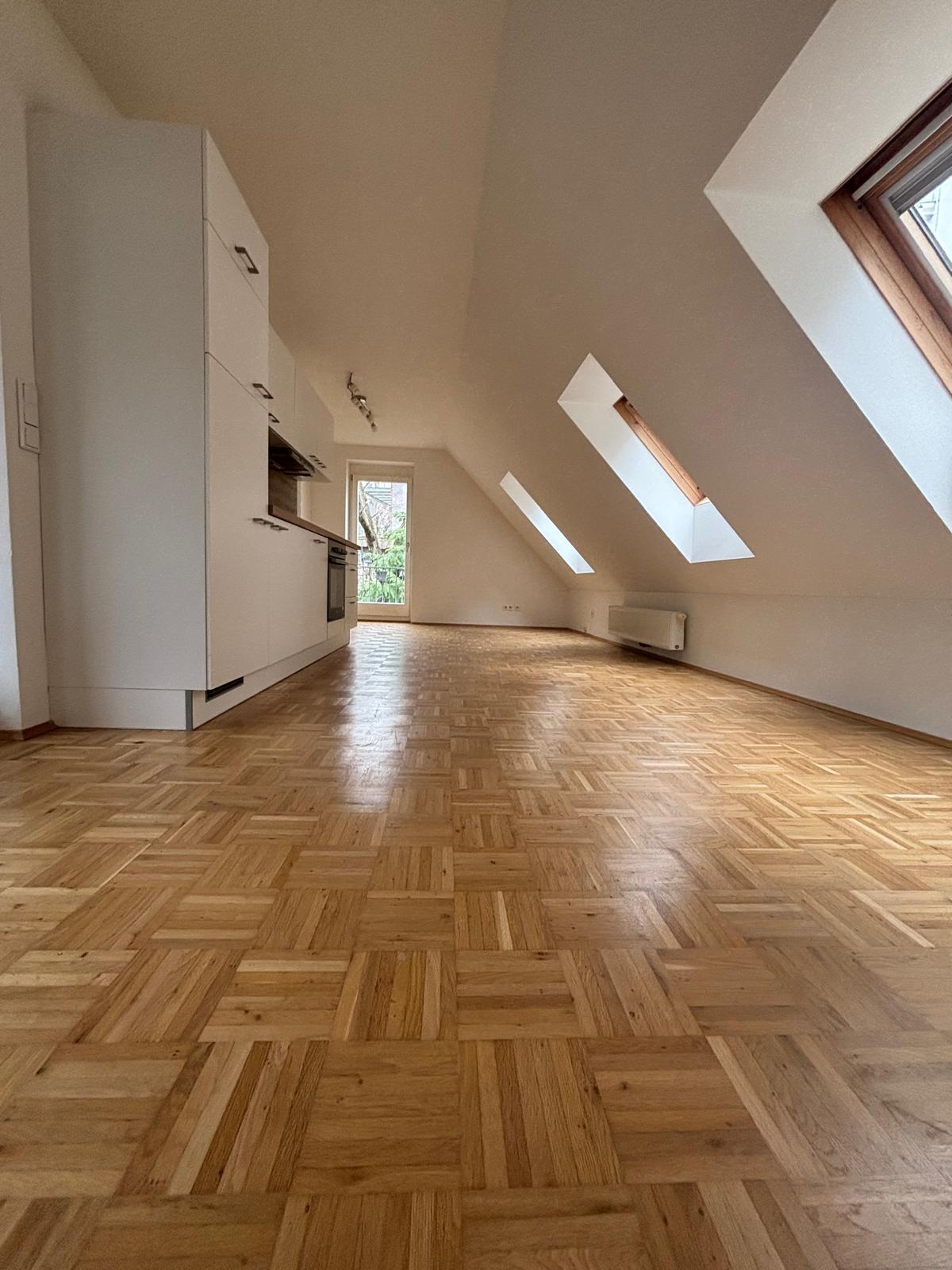 Charmante Maisonette in Graz: 3 Zimmer, Balkon & Stadtblick!