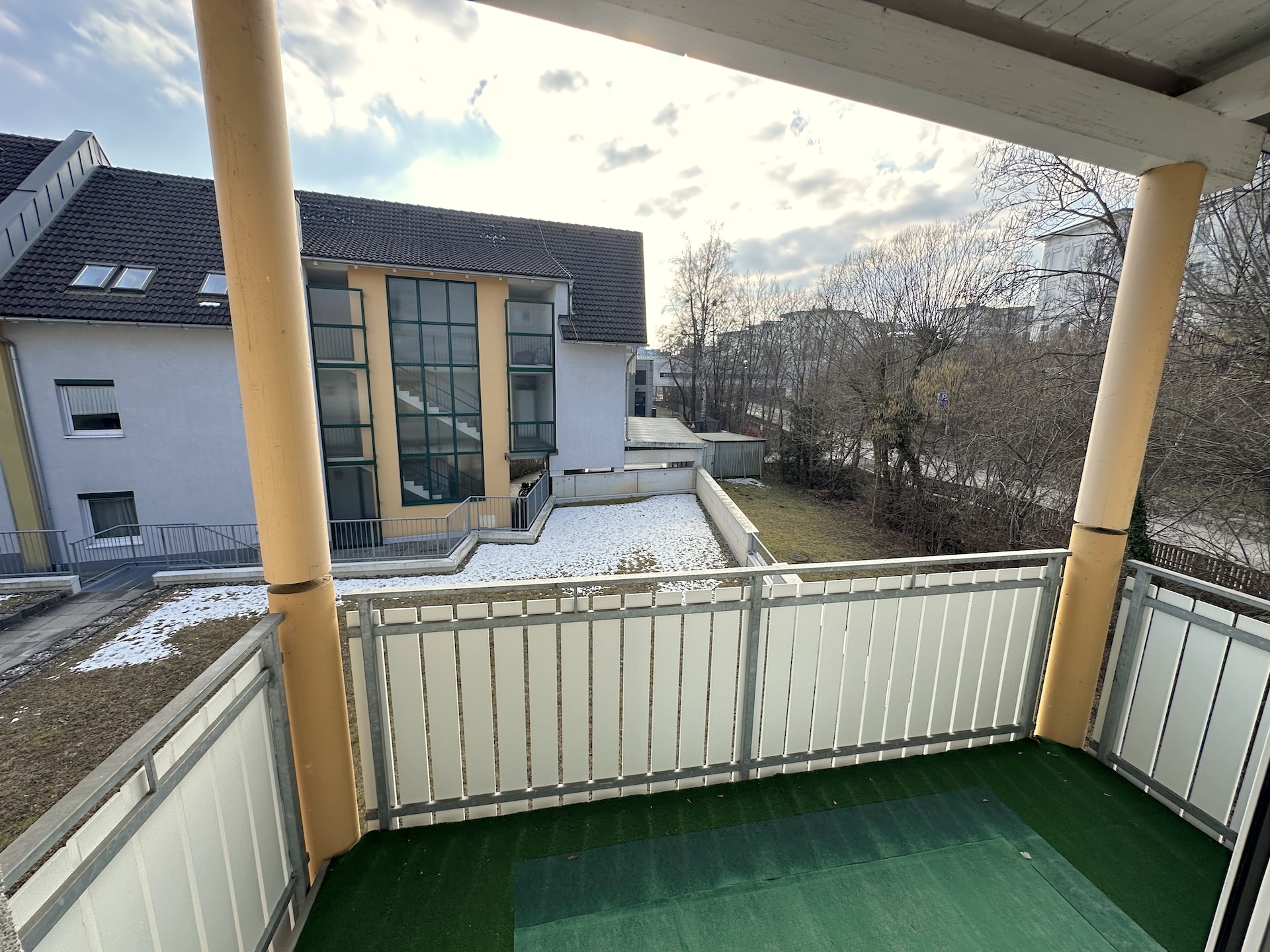 Gemütliche 2-Zi Wohnung mit Stellplatz und Grünblick in 8010 Graz