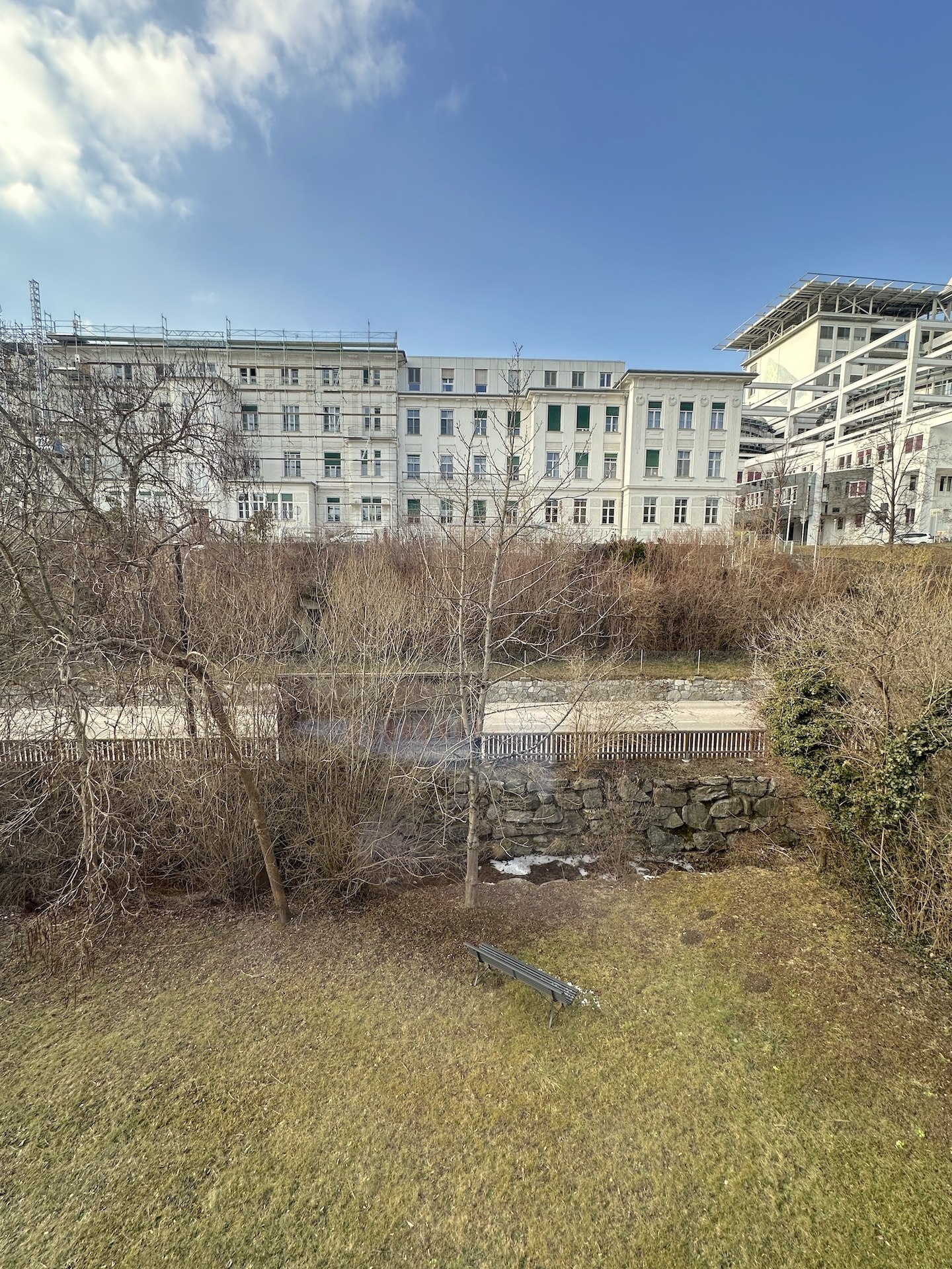 Gemütliche 2-Zi Wohnung mit Stellplatz und Grünblick in 8010 Graz