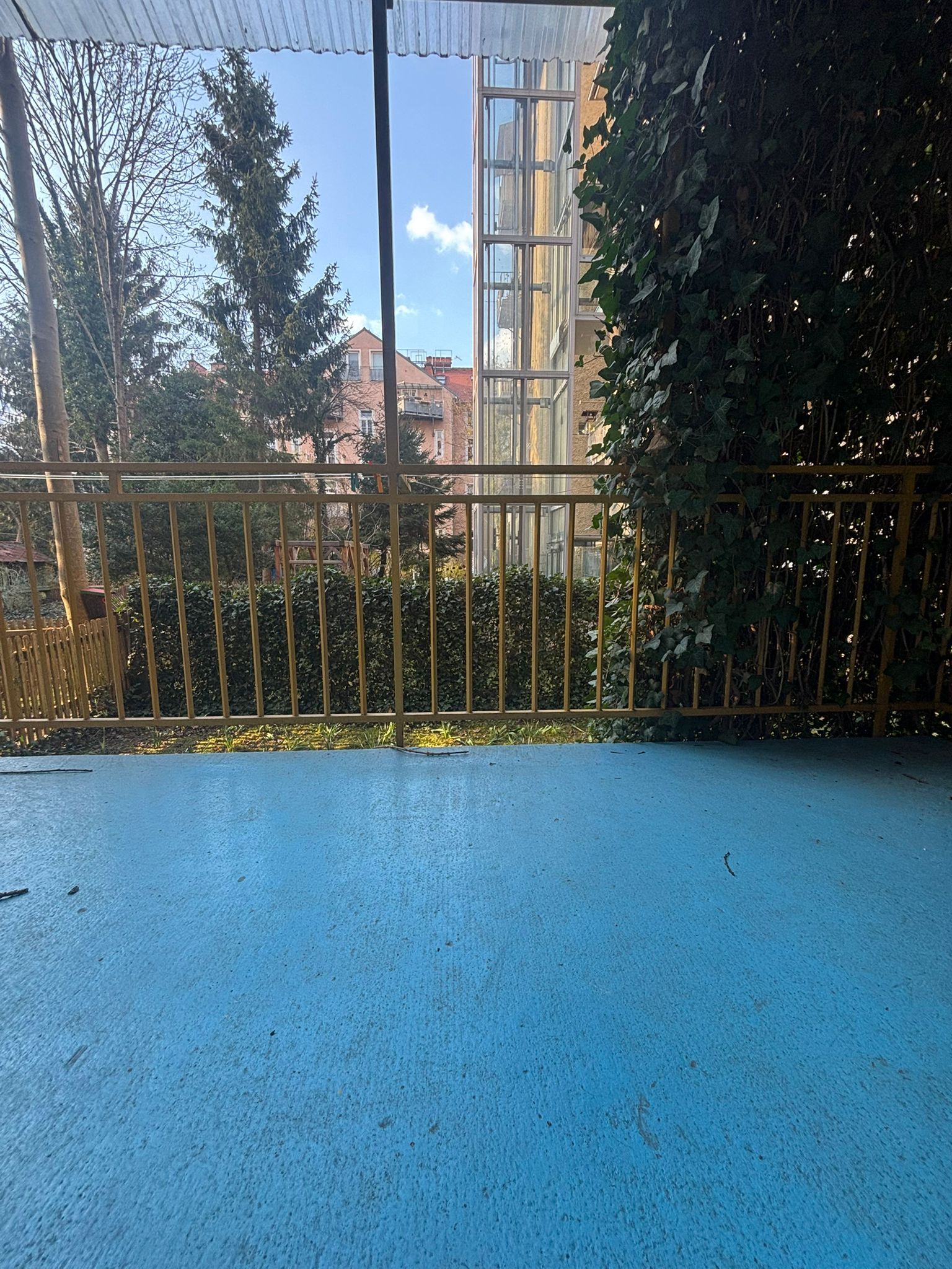 Großzügige 3-Zi. Wohnung mit Terrasse, Parkett & Stadtblick in 8010 Graz