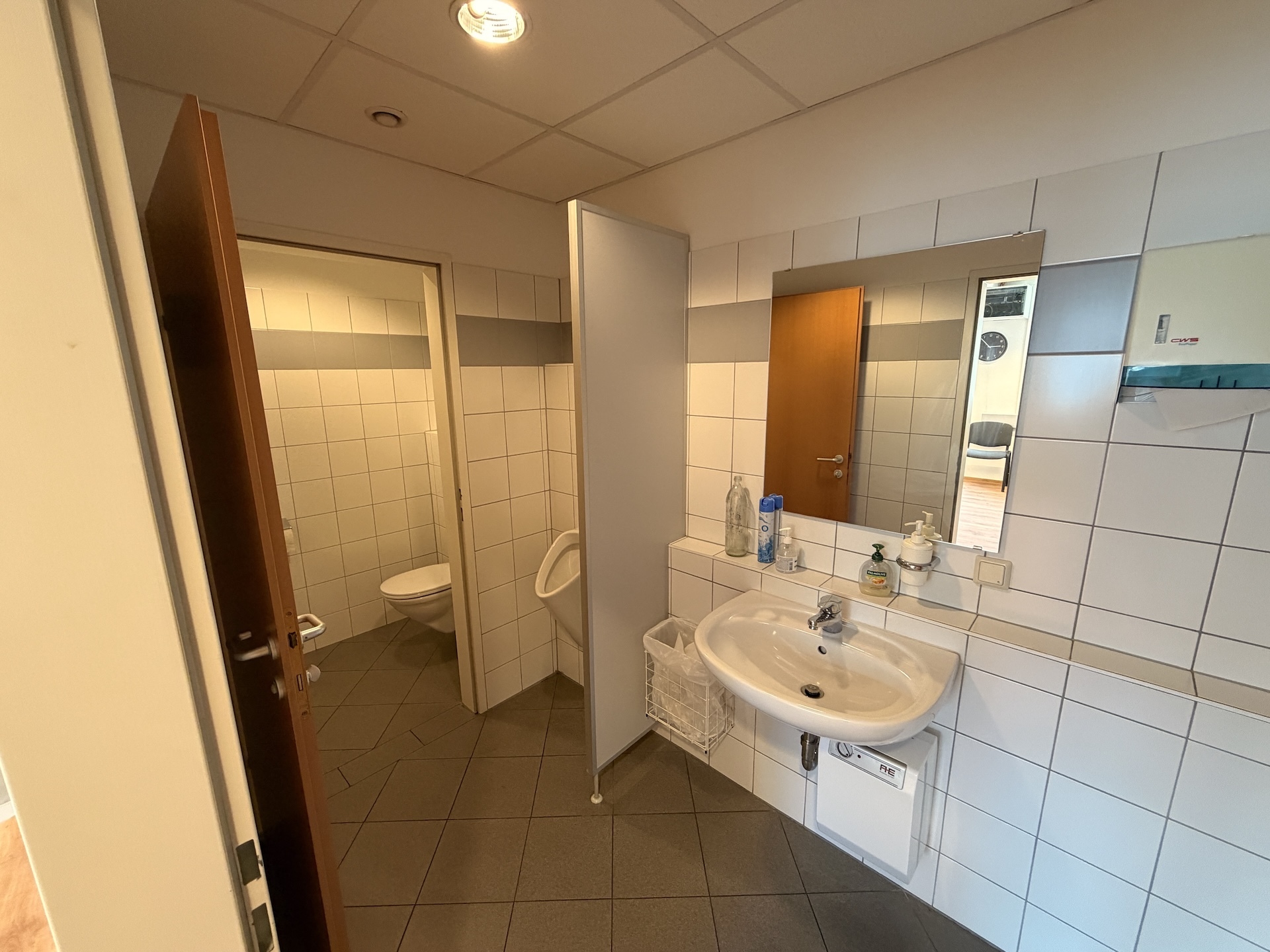 Moderne Büro/Praxis in Graz: 104m² mit Balkon, nur 1.571,99 € Miete!