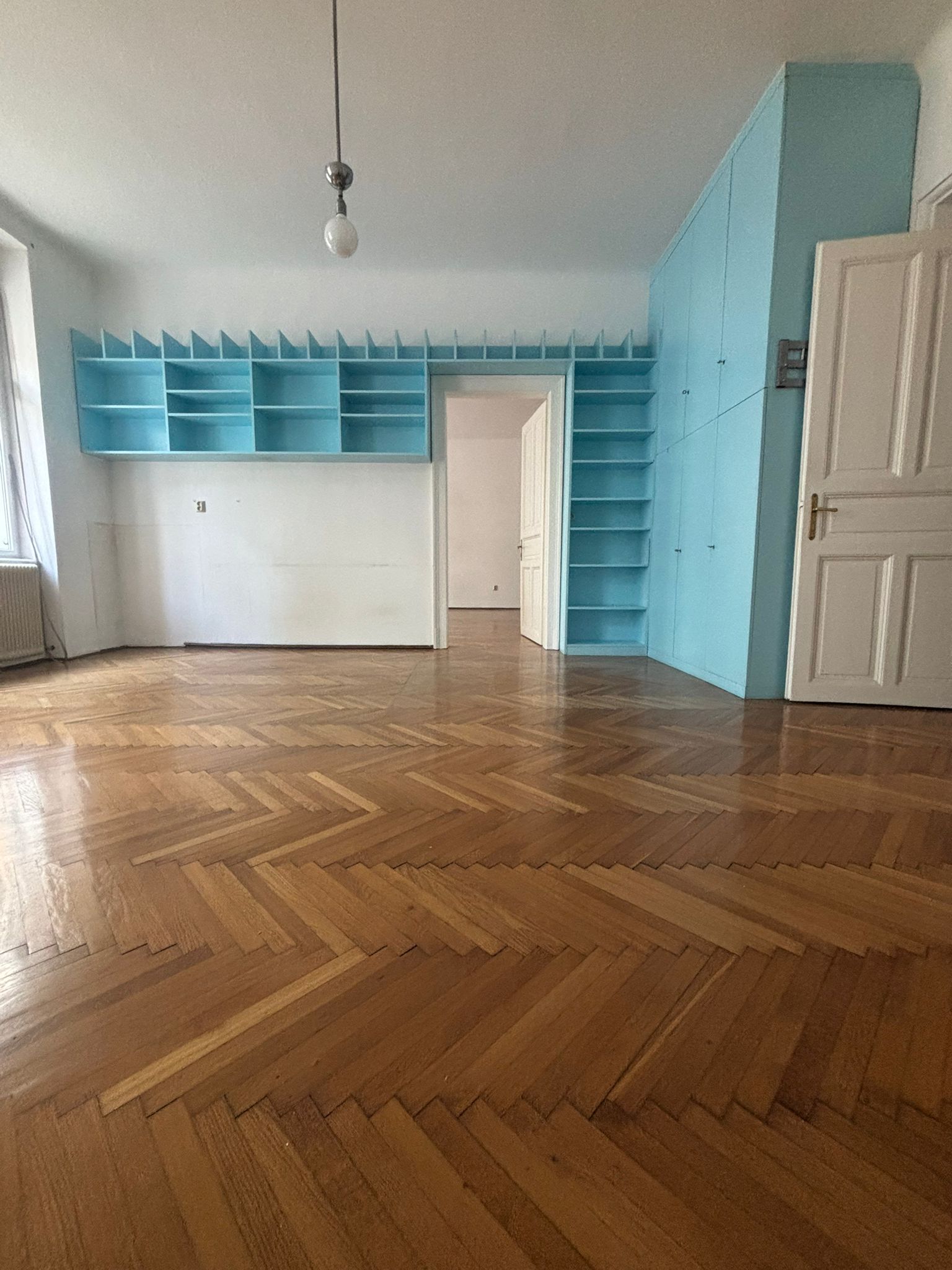 Großzügige 3-Zi. Wohnung mit Terrasse, Parkett & Stadtblick in 8010 Graz