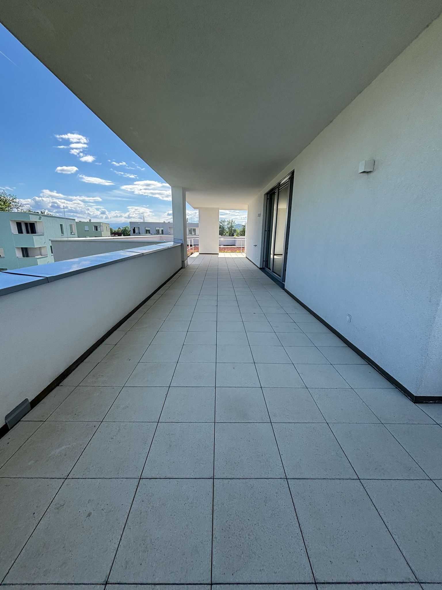 Moderne 3-Zimmer-Wohnung mit Balkon in Graz 8041!