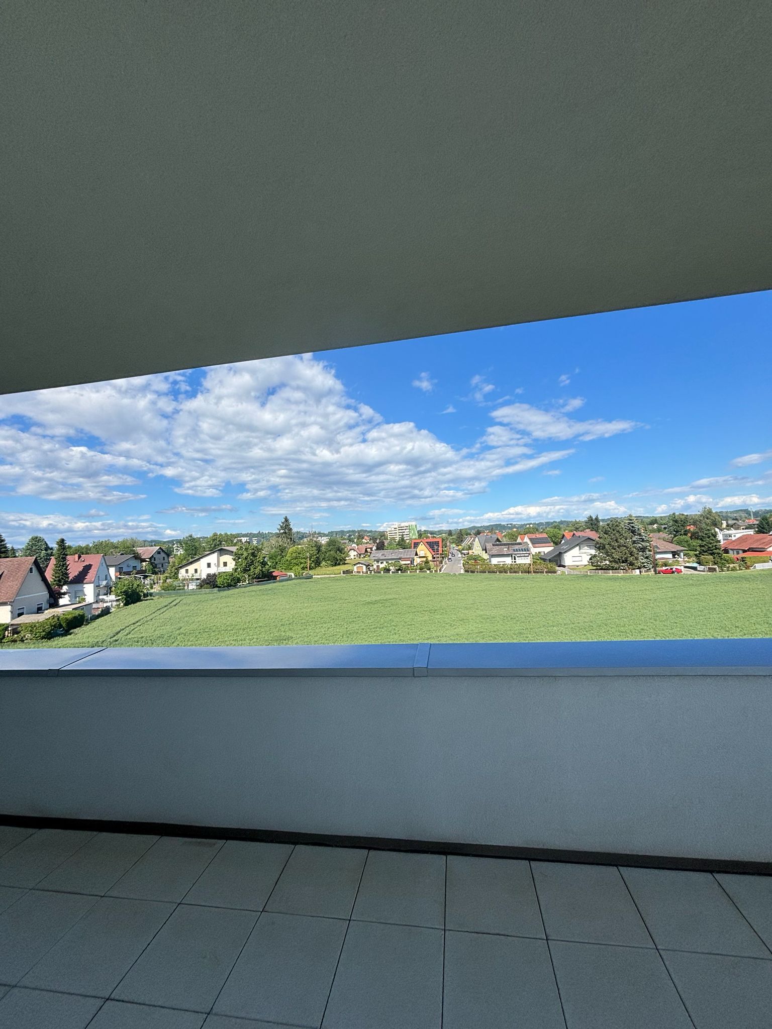 Moderne 3-Zimmer-Wohnung mit Balkon in Graz 8041!