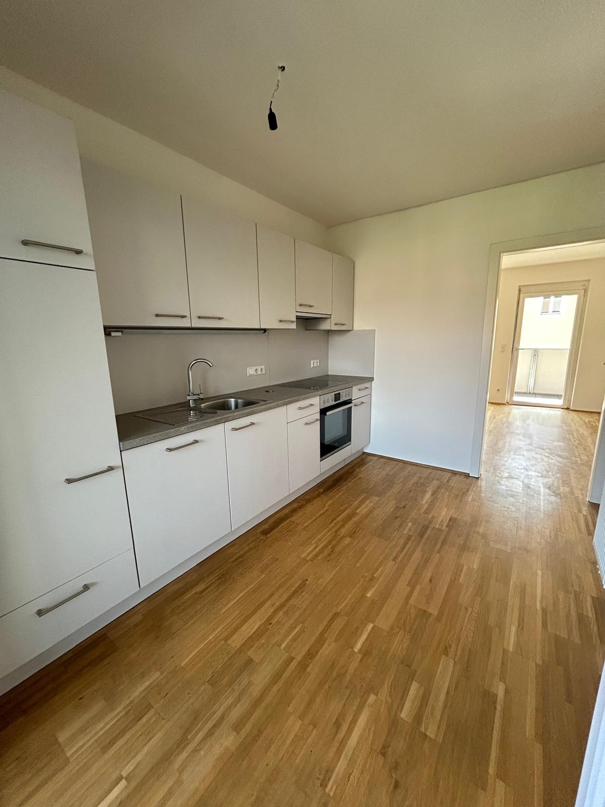 Charmante 3-Zi-Wohnung mit Balkon, Stadtblick!