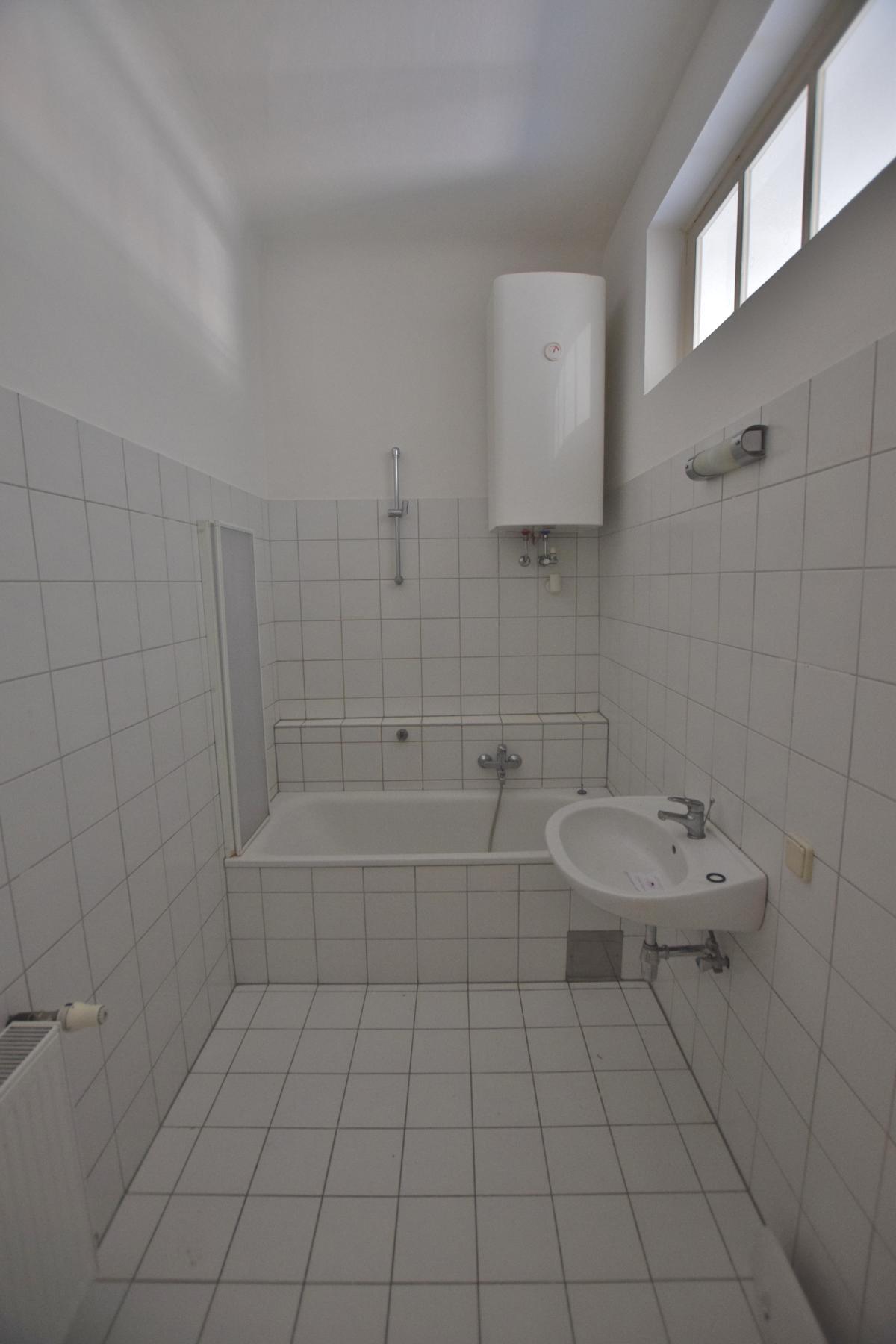 Helle 3-Zi-Wohnung in Graz mit Balkon, Aufzug, Parkett & tollem Stadt- und Grünblick!