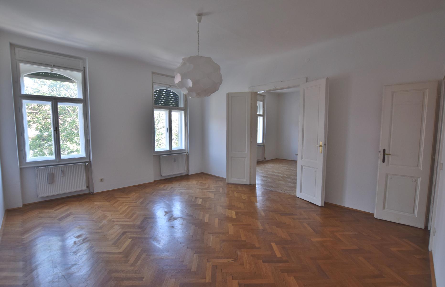 Helle 3-Zi-Wohnung in Graz mit Balkon, Aufzug, Parkett & tollem Stadt- und Grünblick!
