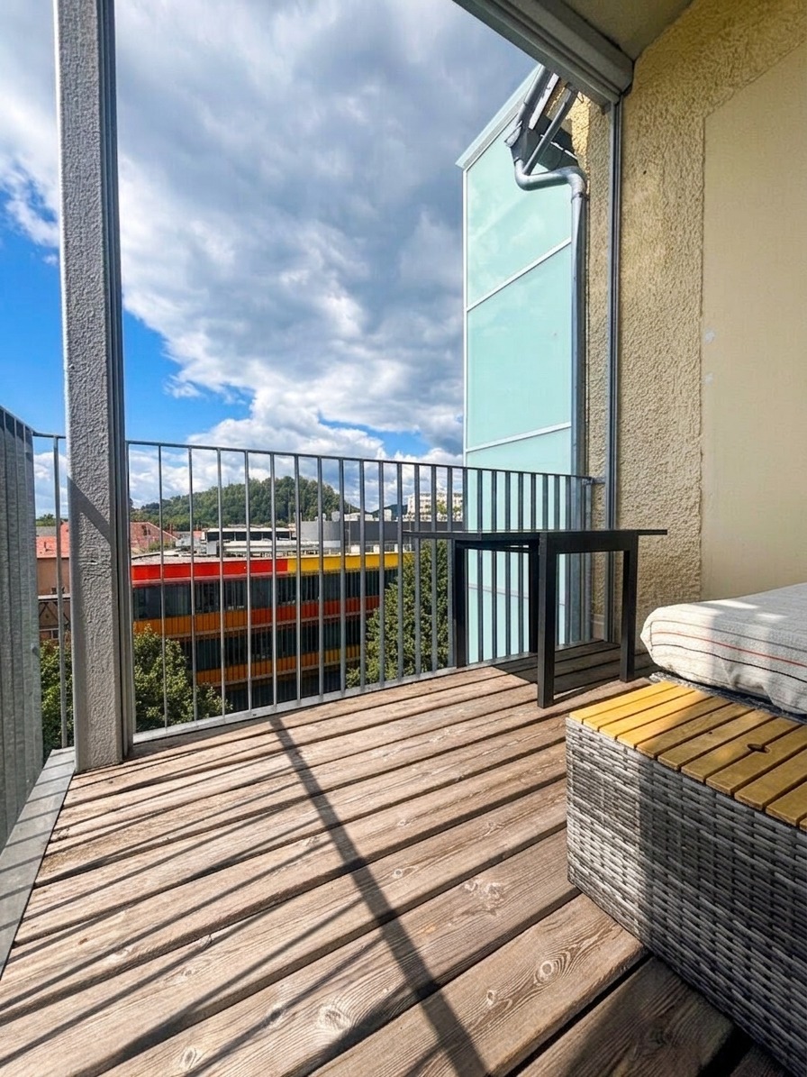 Helle 3-Zi-Wohnung in Graz mit Balkon, Aufzug, Parkett & tollem Stadt- und Grünblick!
