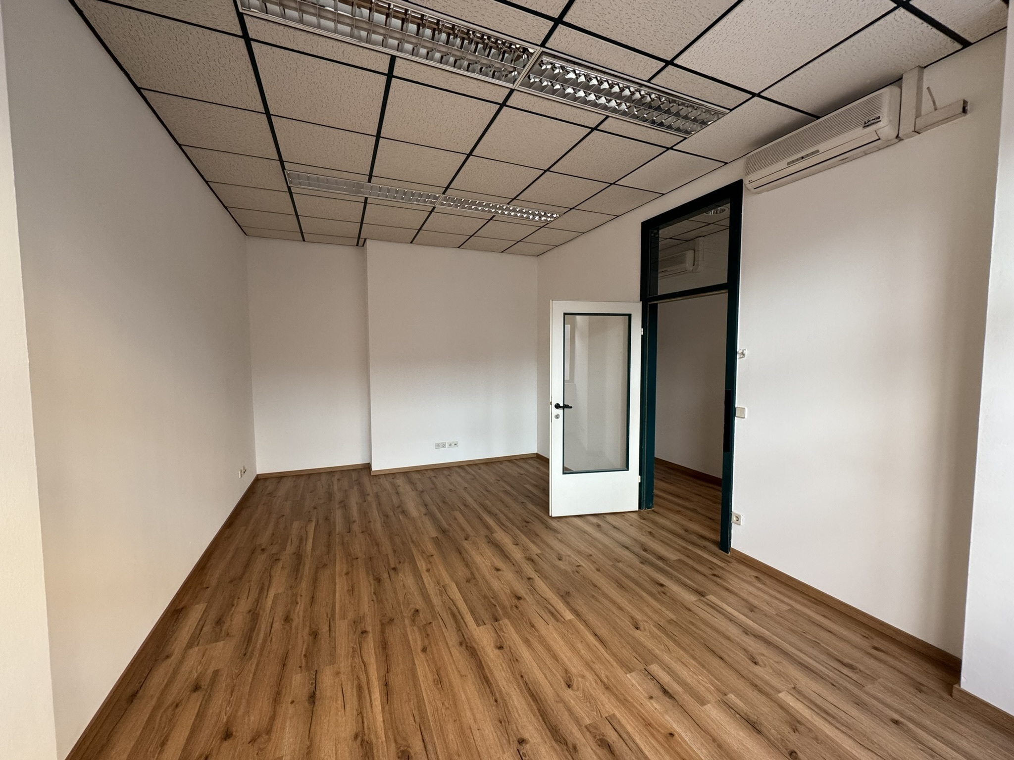 Großzügiges Büro mit Stadtblick in Graz, 123 m², 4 Zimmer!