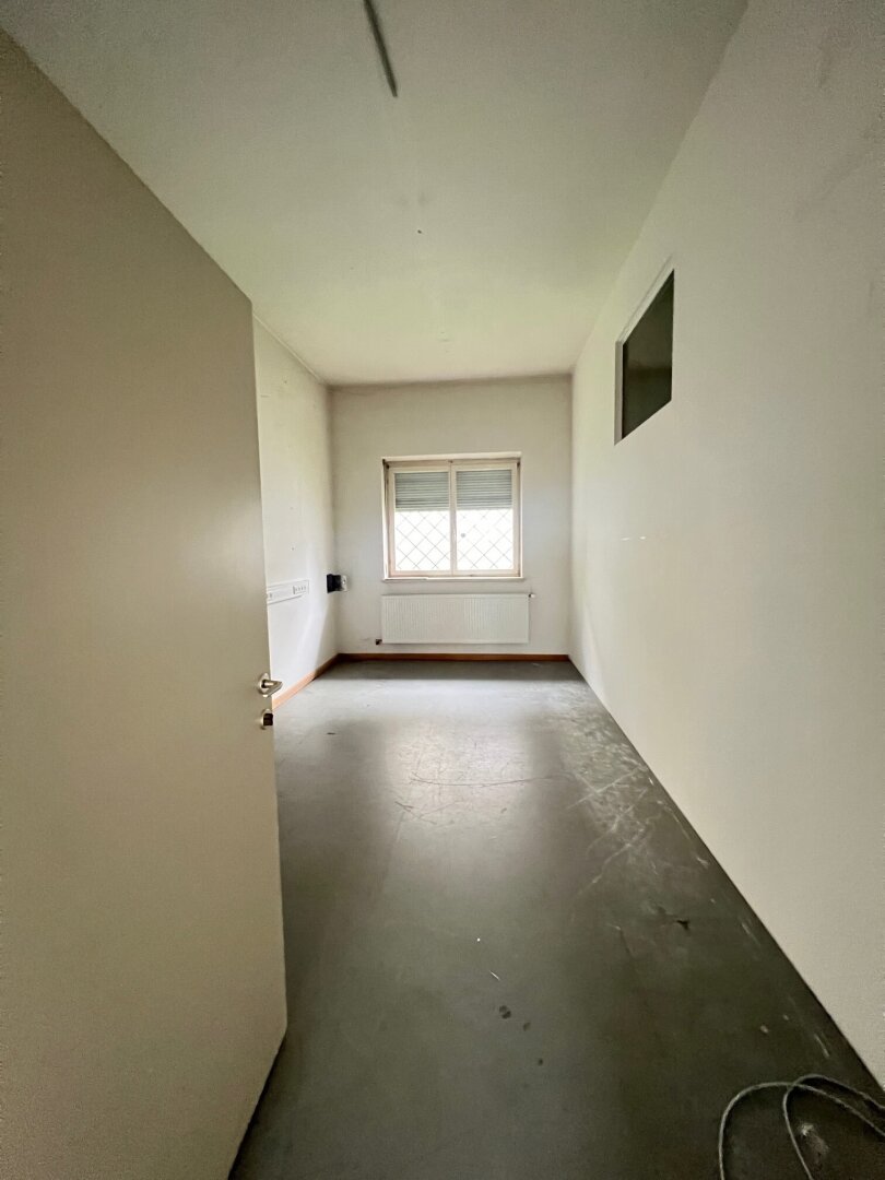 Gewerbeobjekt in St.-Peter mit Büro- und Hallenflächen