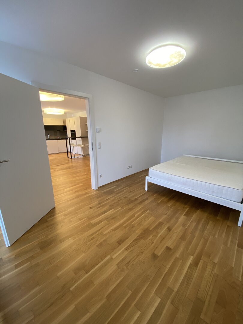 Stilvolle Gartenwohnung in Graz mit Terrasse, 2 TG-Stellplätzen und Fußbodenheizung