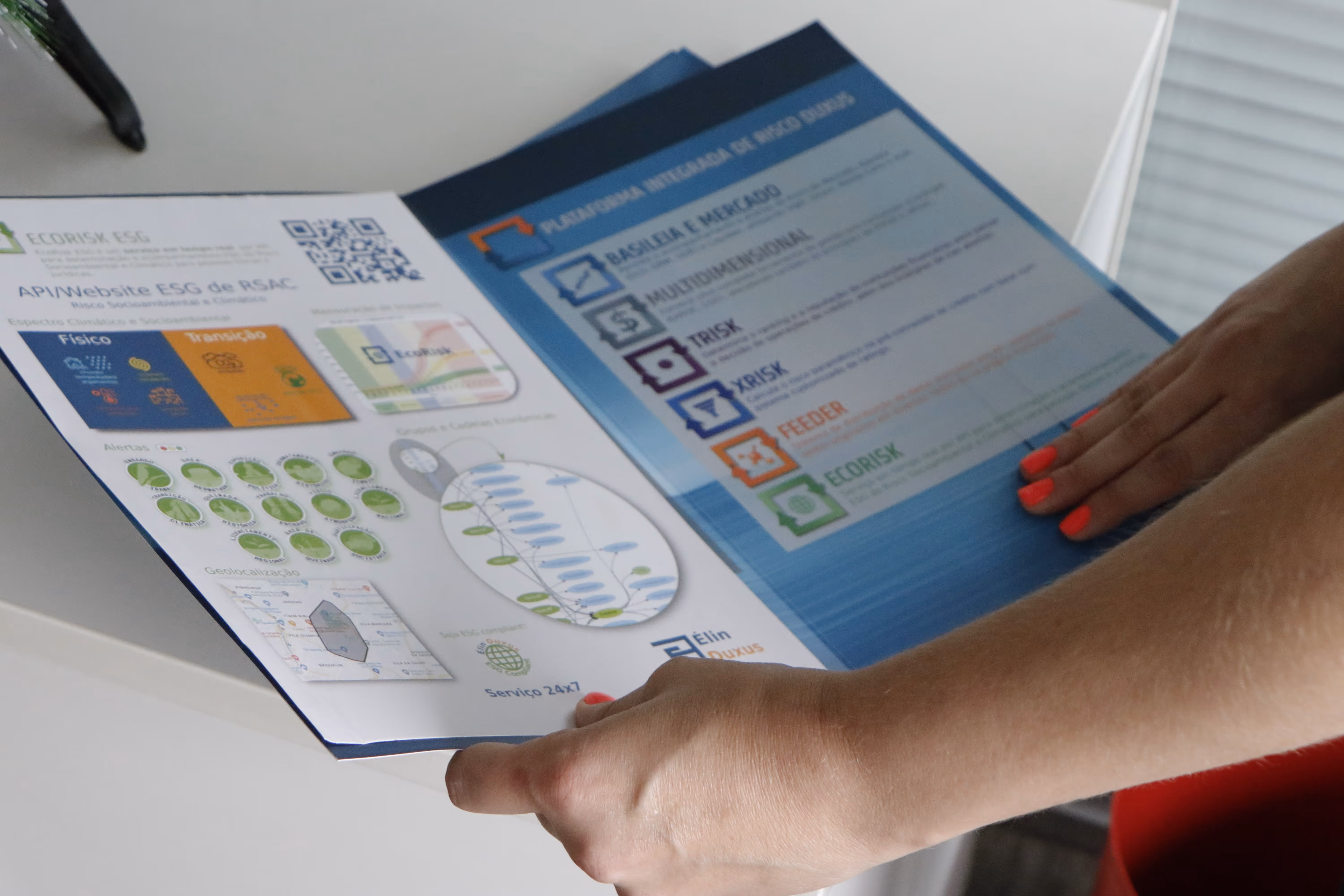 panfleto aberto dos sistemas da duxus