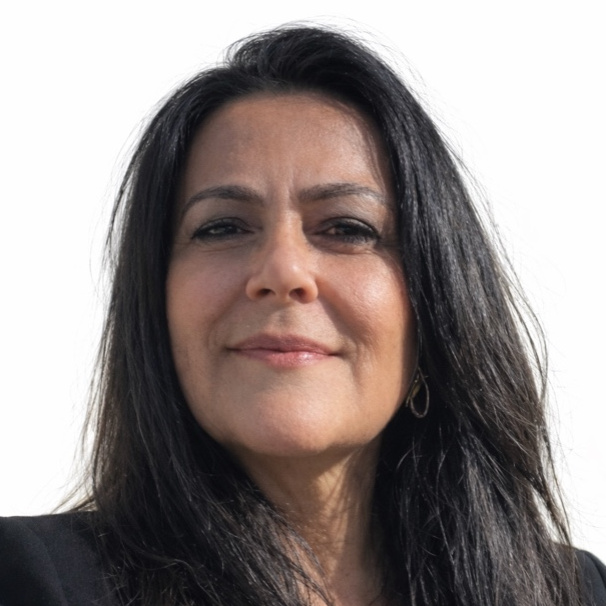 foto da palestrante maria cecilia