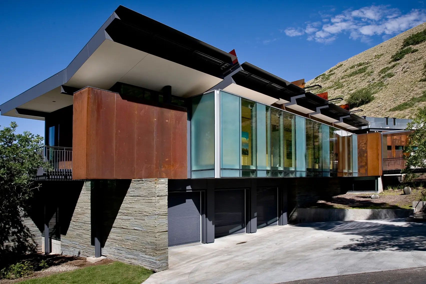 Canyon Residence