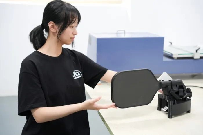 Mozkuib paddle swing check during production