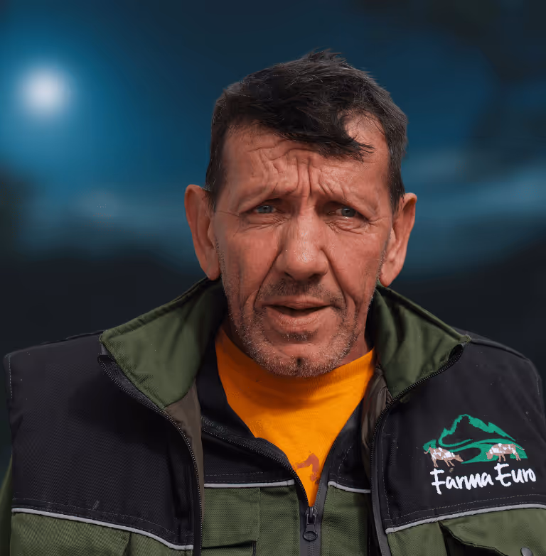 An image of a single employee. The link sends you to a worker's individual page.