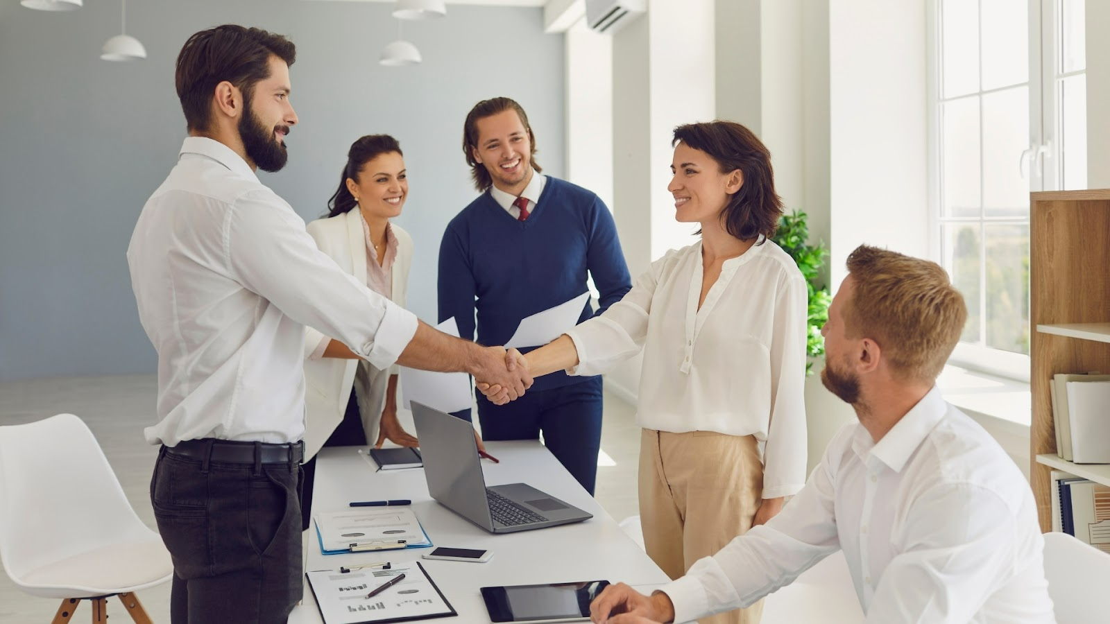 Fraxtional: Your Trusted Partner for AML Reporting and Compliance