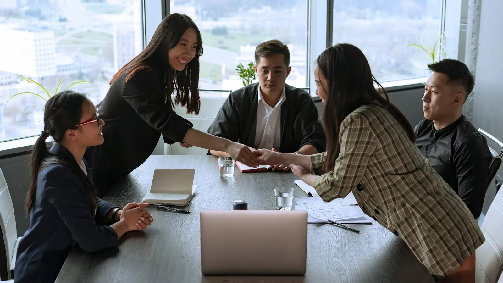 Top Benefits of Hiring a Fractional CRO for Regulatory Compliance