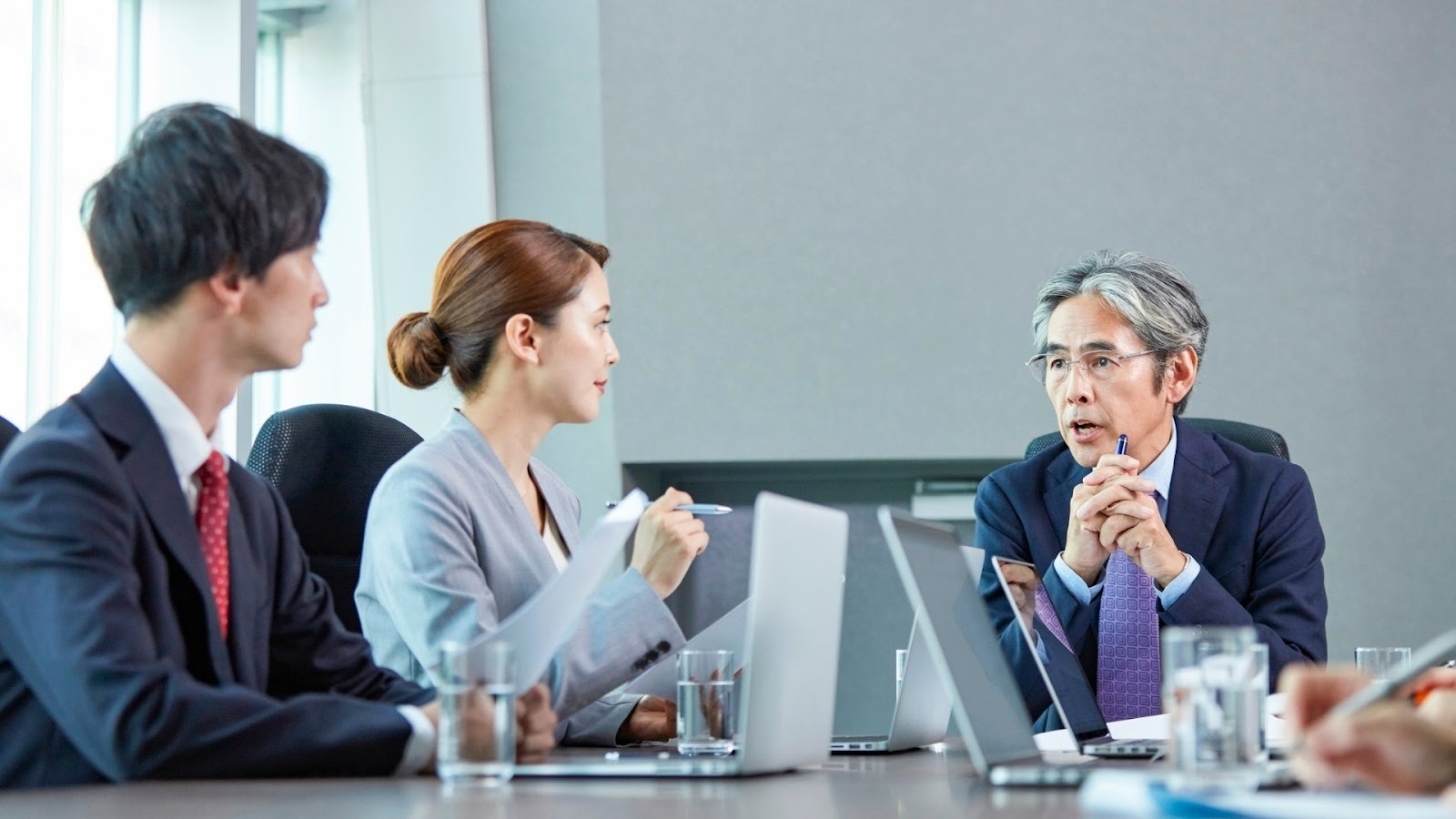 How Fractional C-Suite Leaders Help Manage Global Regulatory Challenges