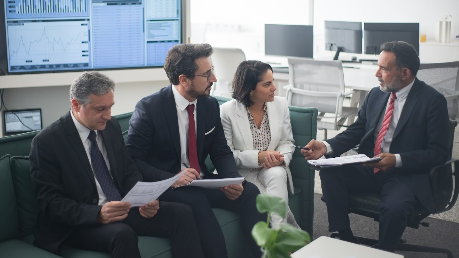 Common Challenges in Client Onboarding for FinTech and Banking Teams