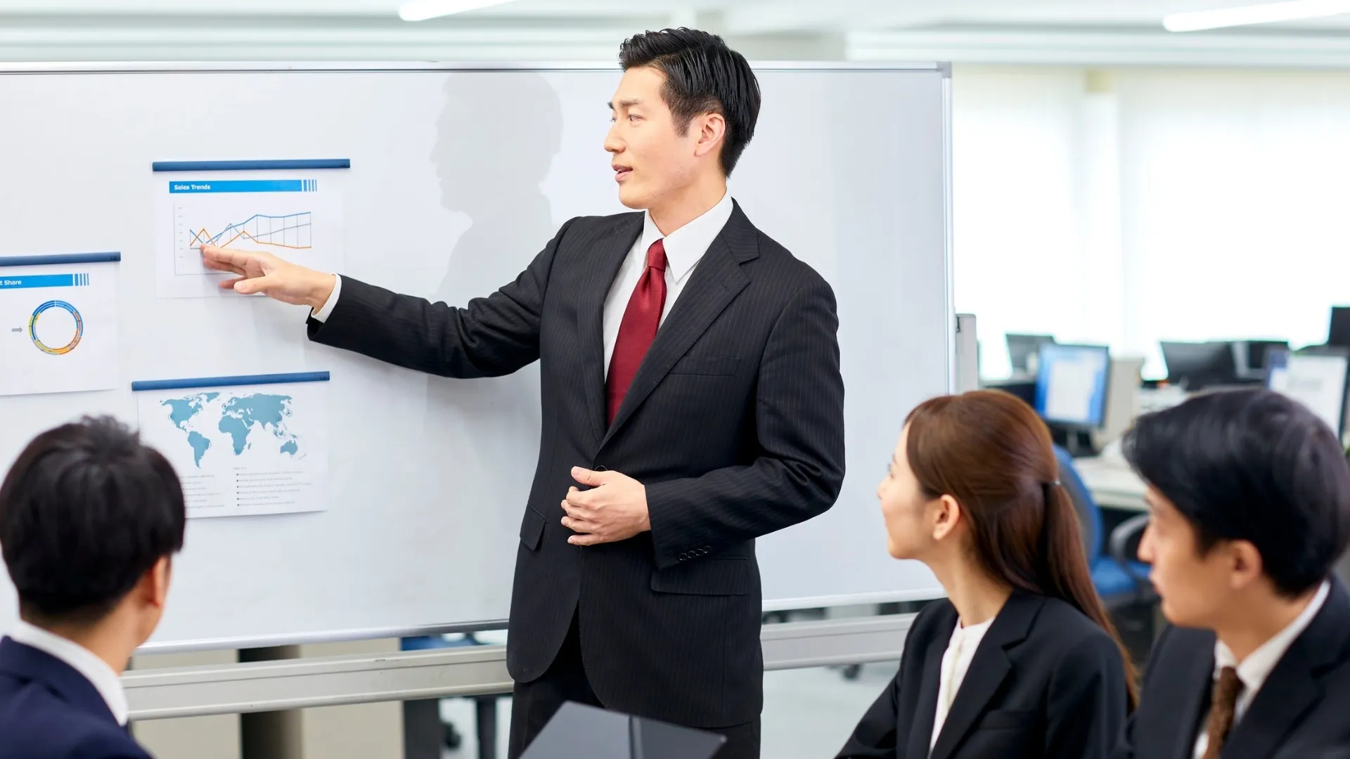 Fractional Leadership for Scaleups: A Guide to Scaling Without Overhiring