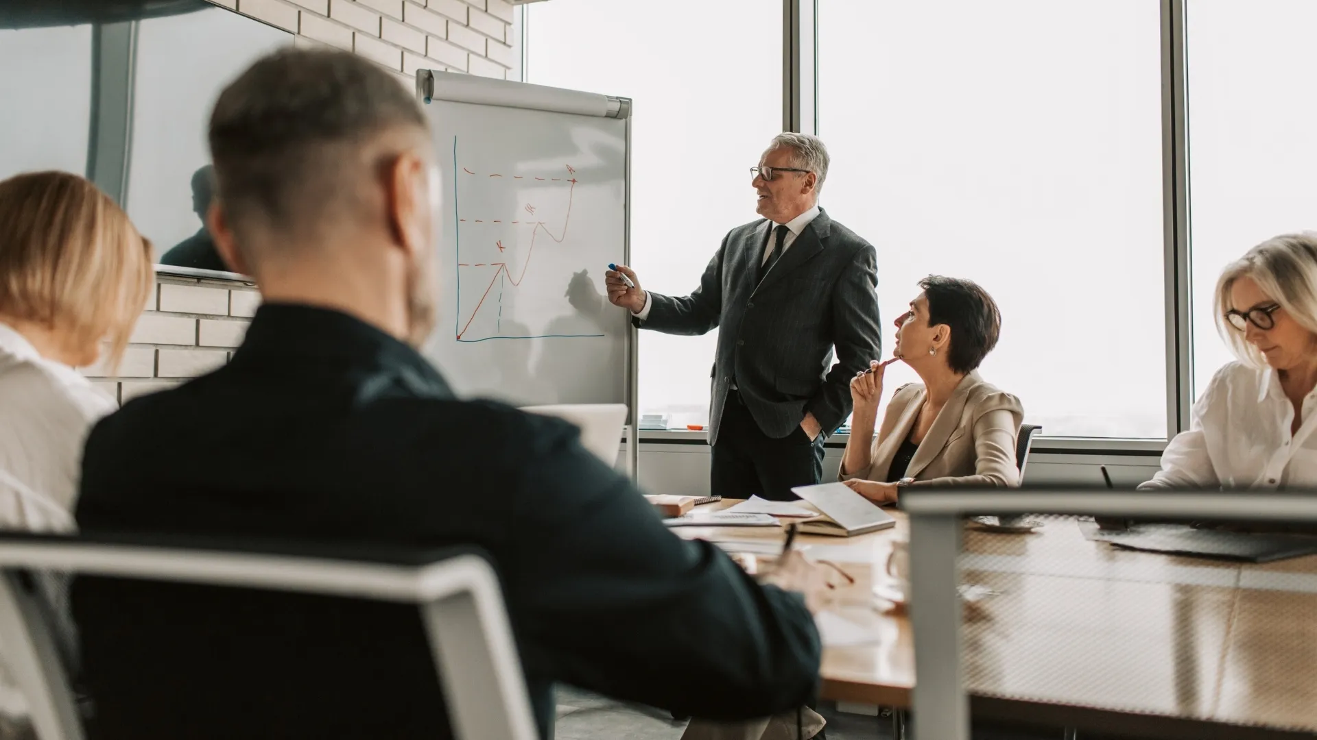 Fractional Transformation Executive: 5 Proven Crisis Moves for U.S. FinTech Leaders