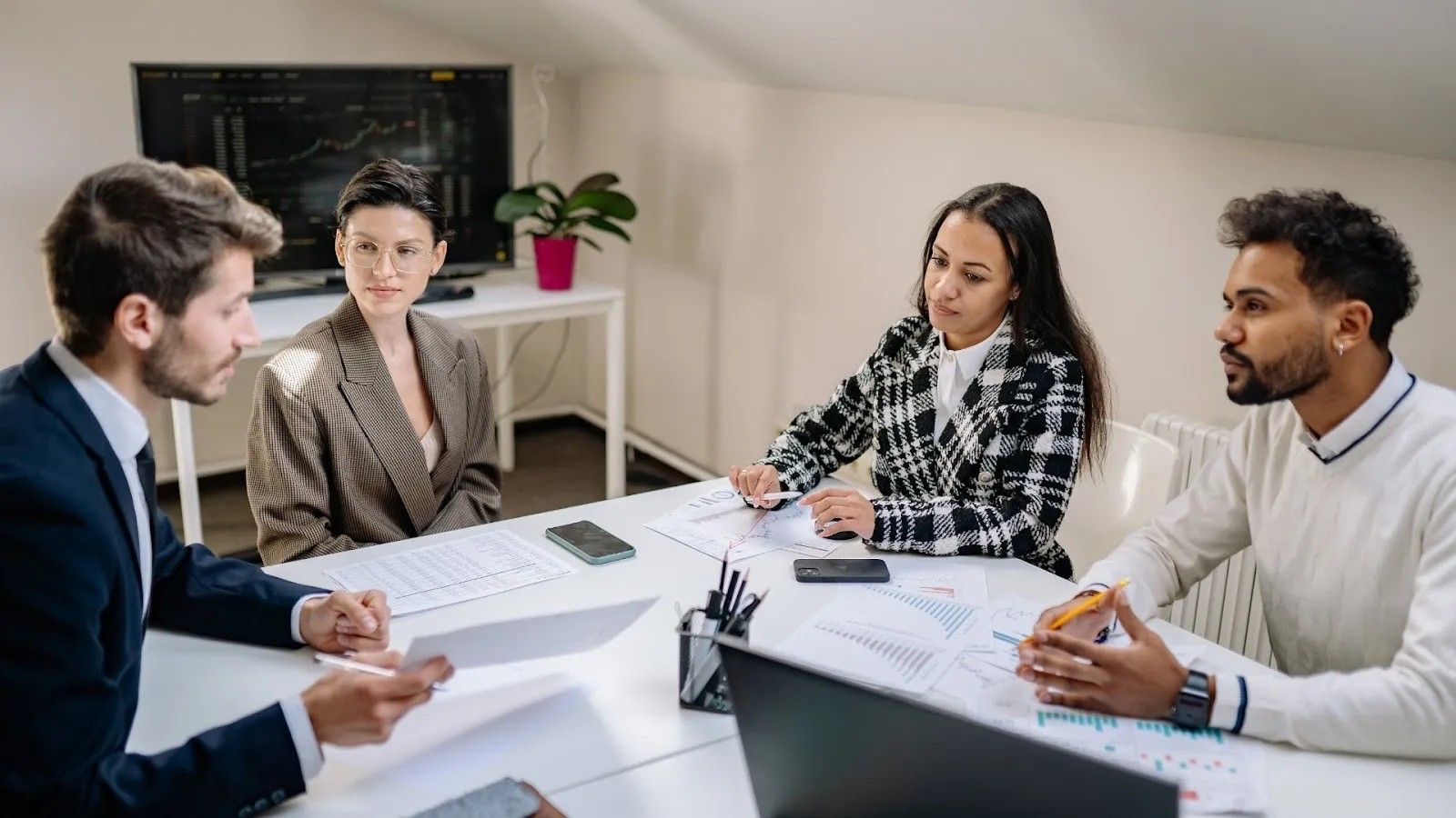 ACH transfers vs bank transfers: what’s the difference?