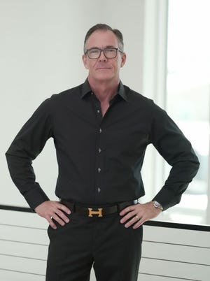 Dr. Stephen Prendiville (Source: Prendiville Aesthetic Plastic Surgery)