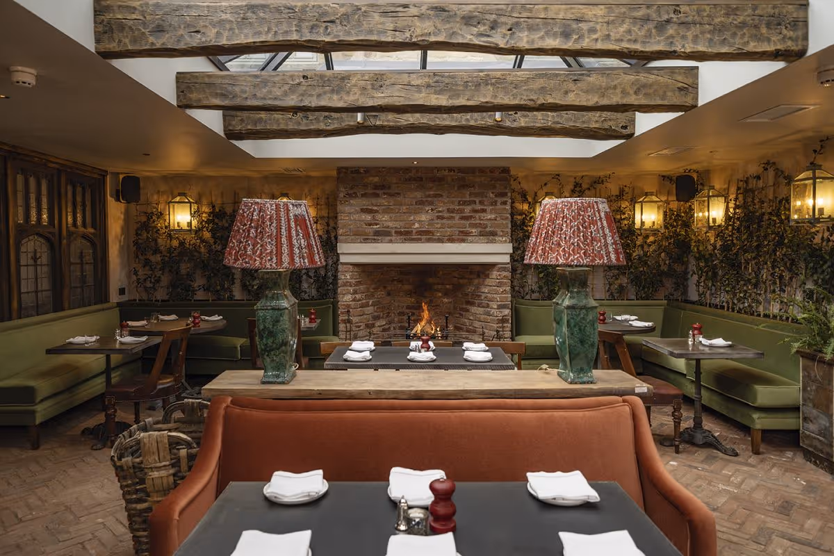 The Double Red Duke Countryside Escape