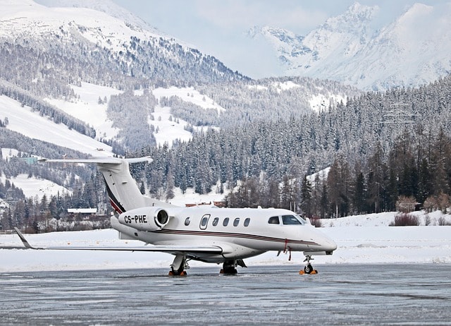 plane, travel, vacations, flight, nature, st moritz, to travel, frost, cold, winter, landscape, airport, switzerland, swiss alps, alps, mountains, private plane, graubünden, engadin, samedan, 1707 m above sea level, m, samedan airport, engadin-airport, highest airfield in europe, private jet, runway, icy