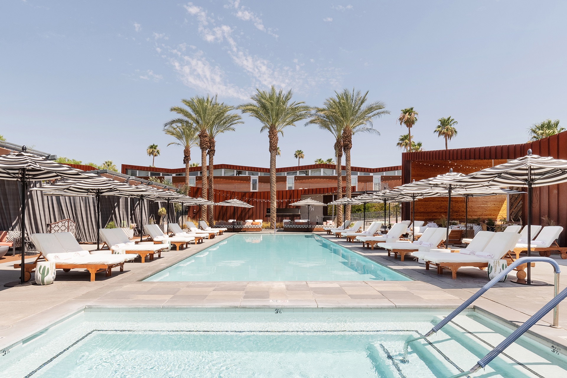 Arrive Palm Springs Pool