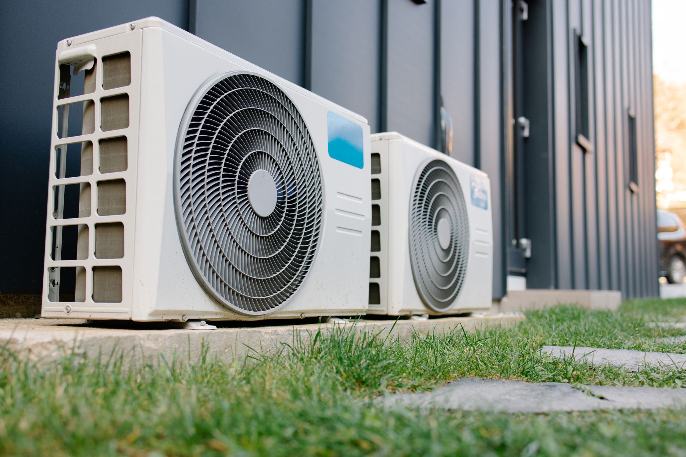 air conditioning unit service outside repair commercial property