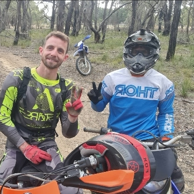 Two mates with no idea team photo