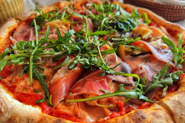 Rossovivo Ristorante Italiano e Pizzeria - Phuket.Net