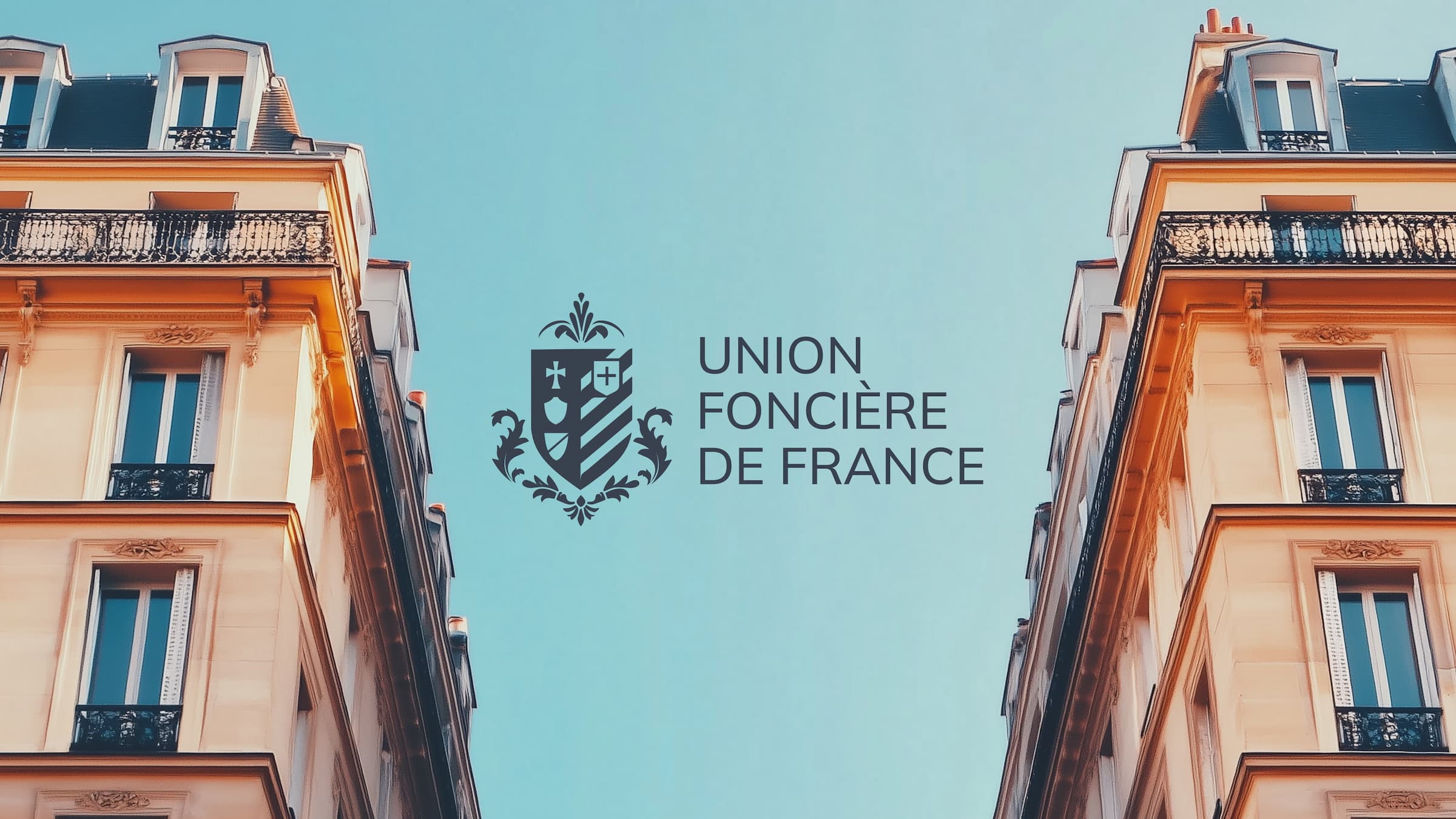 Immeuble hausmanien avec Logo Union Foncière de France au centre